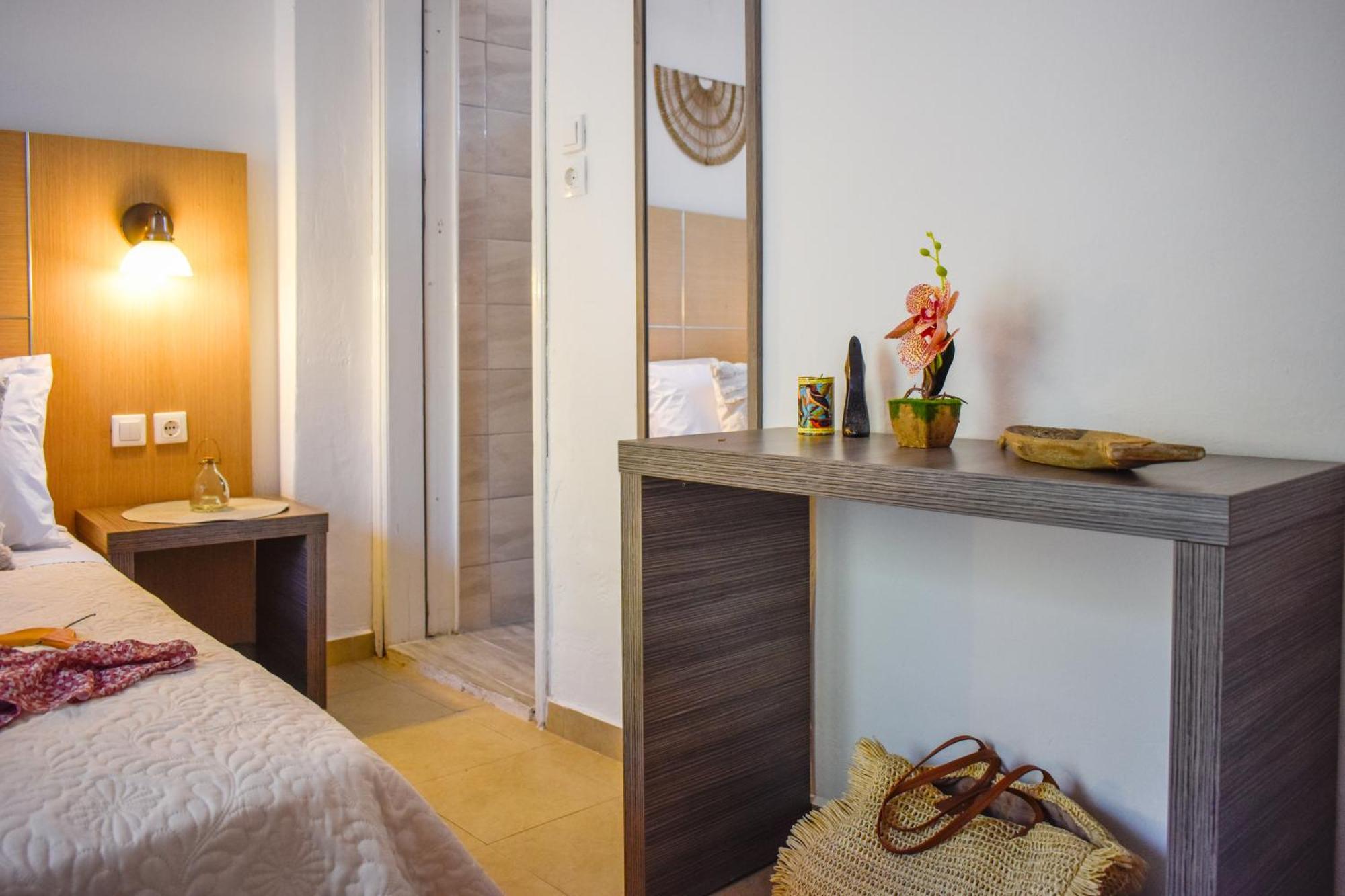 Bonsai Aparthotel Skiathos Town Exterior foto